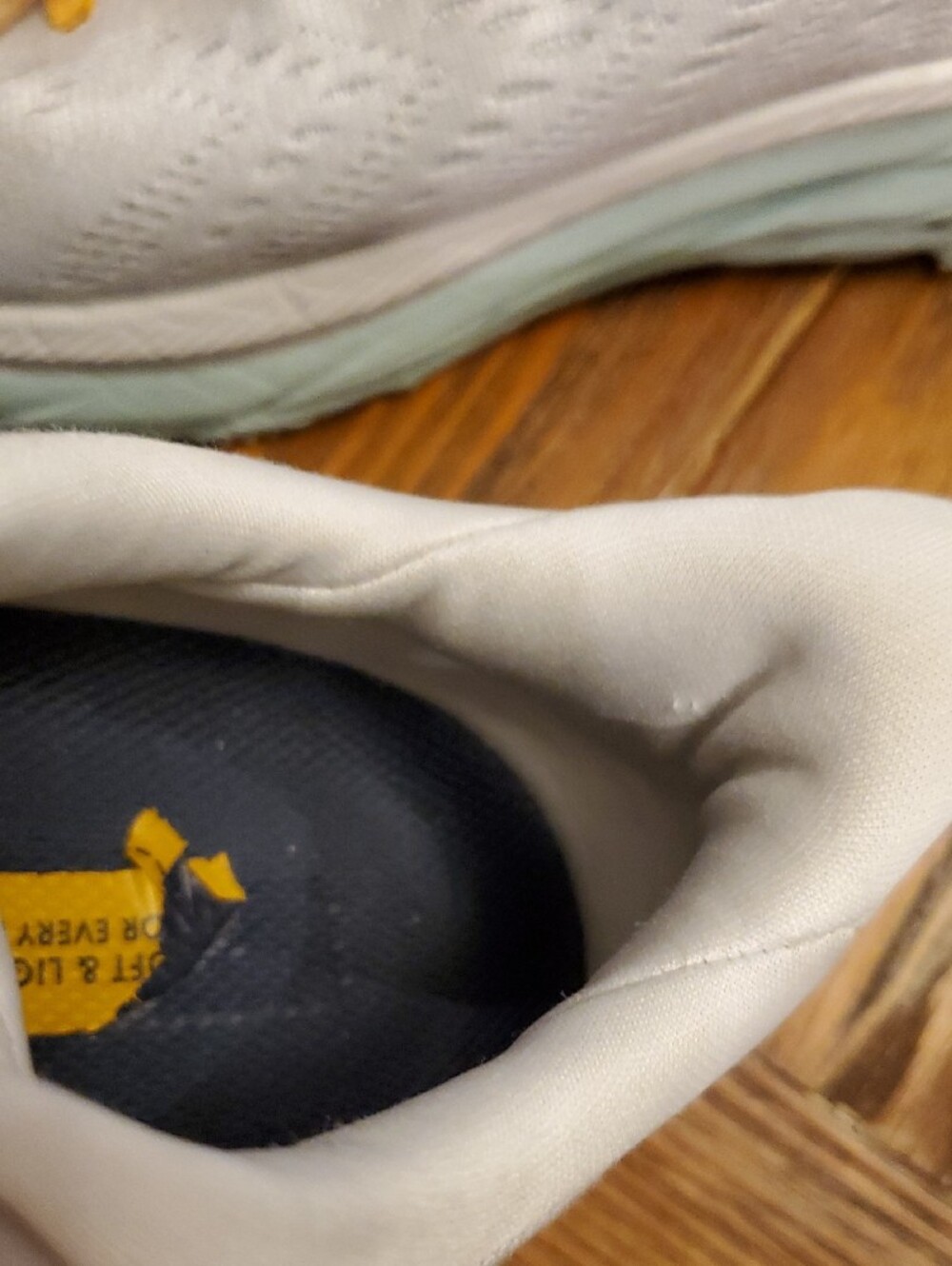 Hoka Clifton 8 Women's White Shoes with Yellow Laces Size 7.5 - Picture 13 of 15